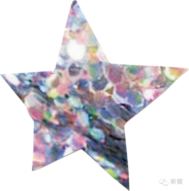 满大街的一排扣子是怎么回事？！