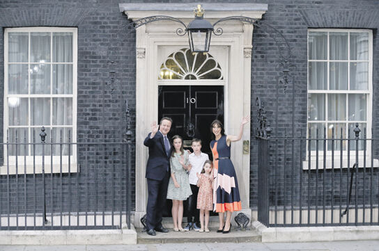 英国人对卡梅伦双标言论,卡梅伦英国人