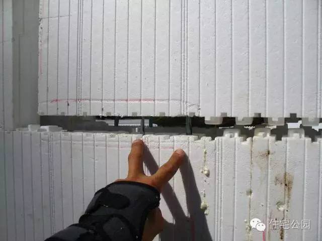 保温模板建房的弊端,新型保温一体化建房