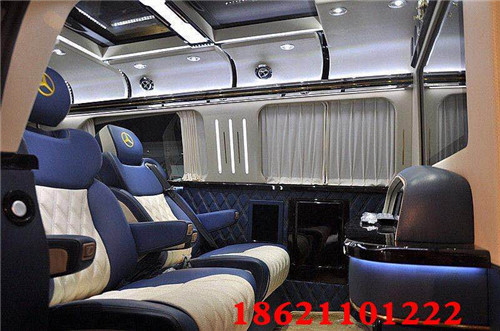 奔驰威霆水晶宝座5.0灰色,库存16款奔驰威霆