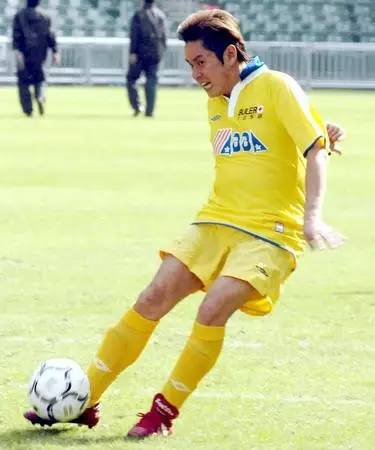 鹿晗踢球明星队,鹿晗踢球什么水平