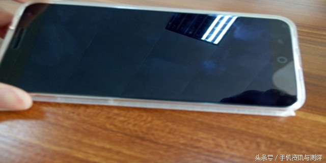 贴钢化膜教程有小气泡,钢化膜自己贴妙方