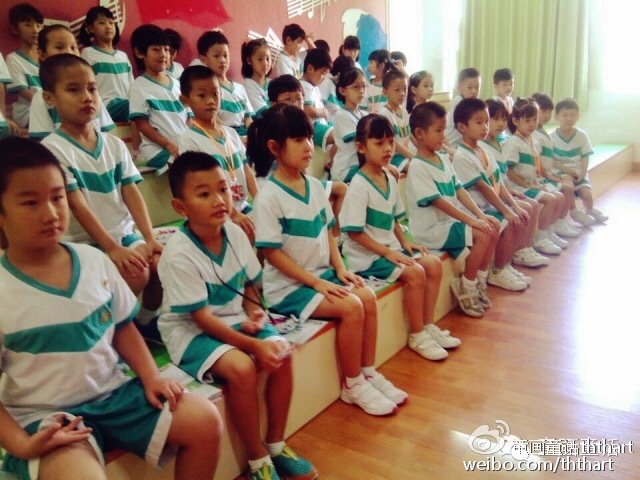 一年级三班杨老师,一年级三班的杨老师