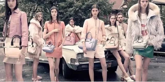 coach米老鼠男包,2022年最值得买的coach包