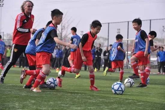 中超烧钱是怎么回事,中超为什么那么烧钱