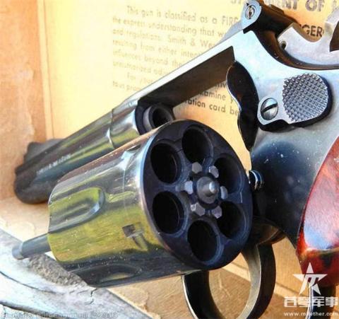 手枪之王沙漠之鹰和平精英,沙漠之鹰手枪王者