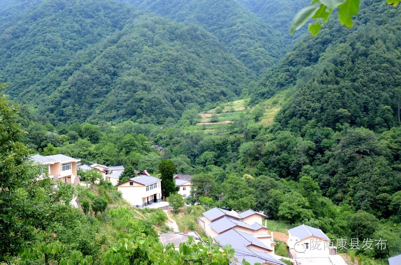 古村焕新颜，乡愁留心间