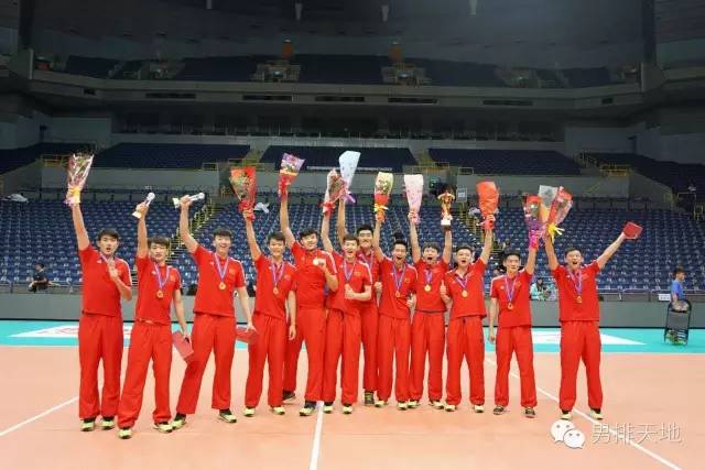 8战8胜鞠根寅带领中国青年男排时隔16年再夺亚青赛冠军