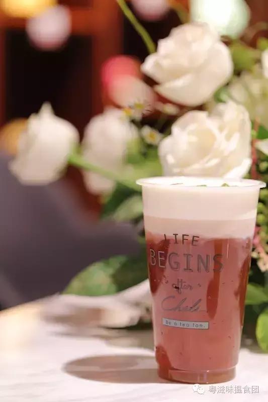 轻奢金x薄荷绿,原来你是这么一家茶饮店(文末教你刷我的卡