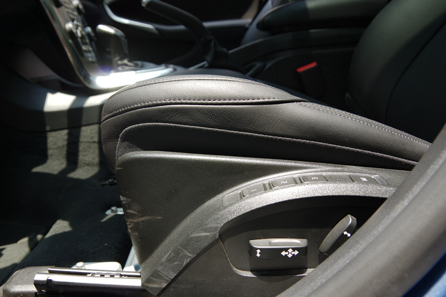 污！美女设计师竟然最喜欢V40的那个部位！