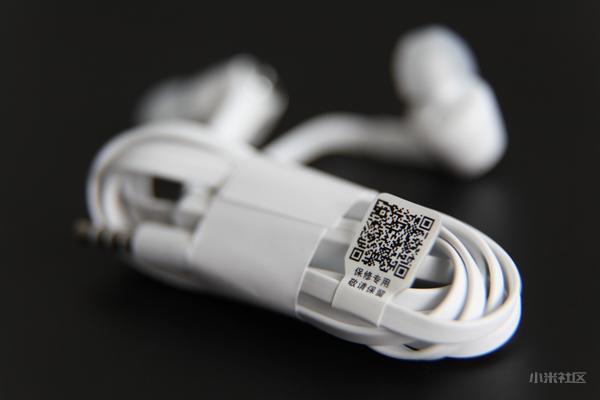 现在最值得入手的小米耳机,小米活塞耳机基础版和青春版