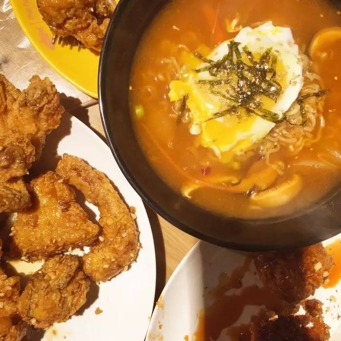 超美味又让人流口水的炸鸡,你想吃的美食都在这里