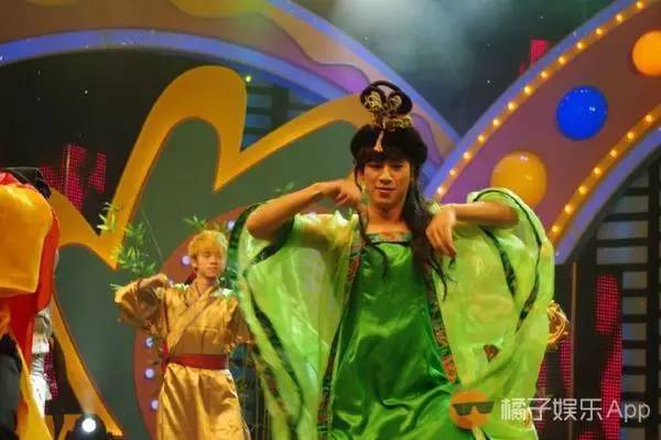 《太子妃》挂了，绿王上线，n年前上康熙时，他和小s。。。。