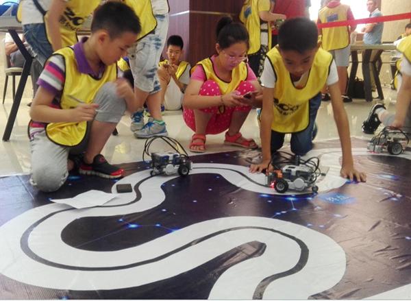 机器人大赛炫酷,济宁2019学生机器人比赛