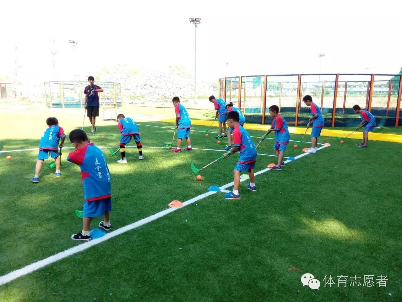 有传闻，苍老师要到6号体育公园开班，教足球，与粉丝互动？！