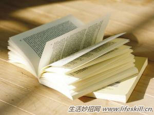 如何清理干净书籍上的污渍,书籍脏了怎么翻新