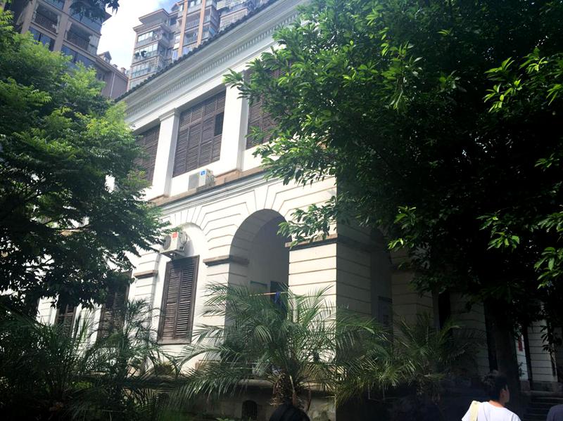 漫步烟台山，品洋行盛衰