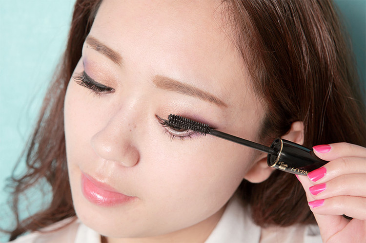 适合夏天的清爽的妆容无美瞳,夏季妆容教程迪奥