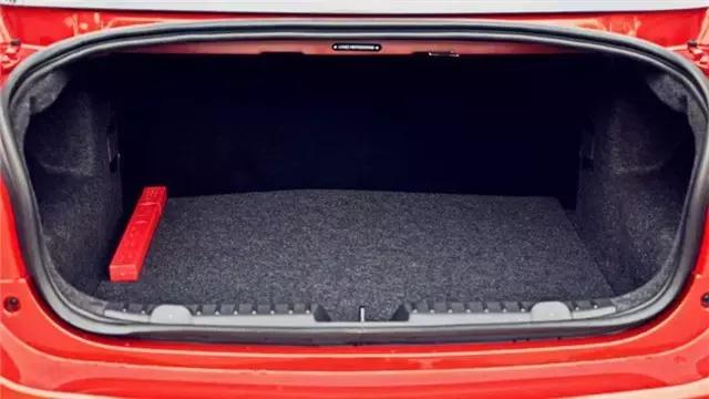 这车只要你舍得给油，基本都很吵？是的！