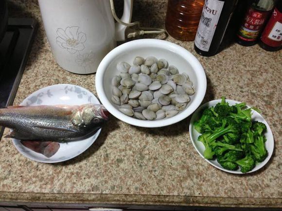 我和男朋友结婚半年了，生活当中我们俩就是谁有空谁下厨房