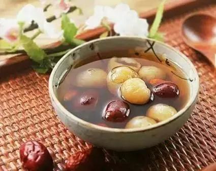 红糖有没有祛斑的功效,红糖加上它祛斑有奇效