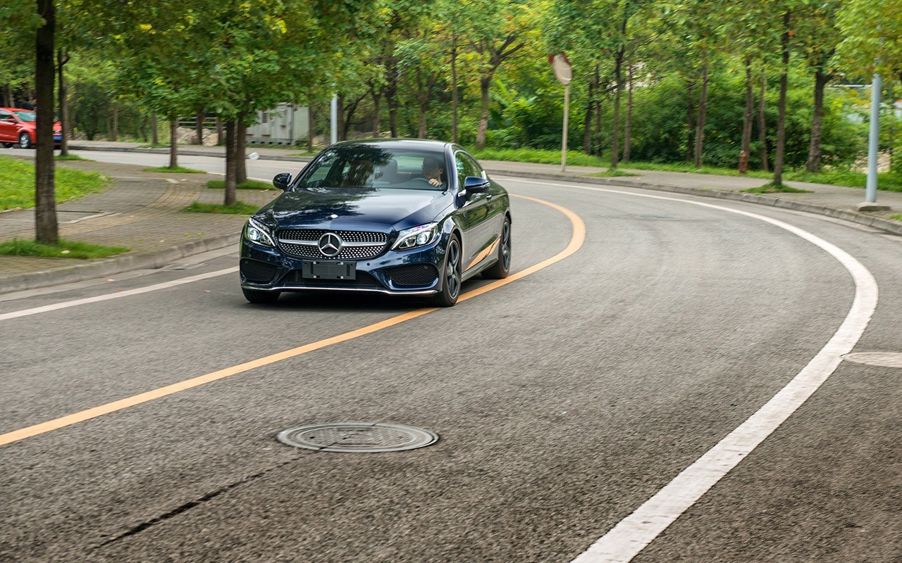 试驾奔驰c200双门轿跑,谦谦君子卓尔不凡