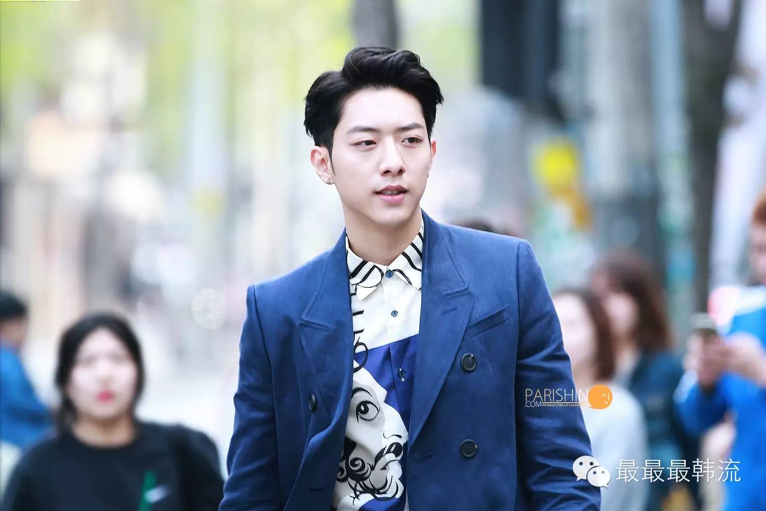 我们相爱很多年为什么就离别了,我们相爱很多年是哪首歌歌词