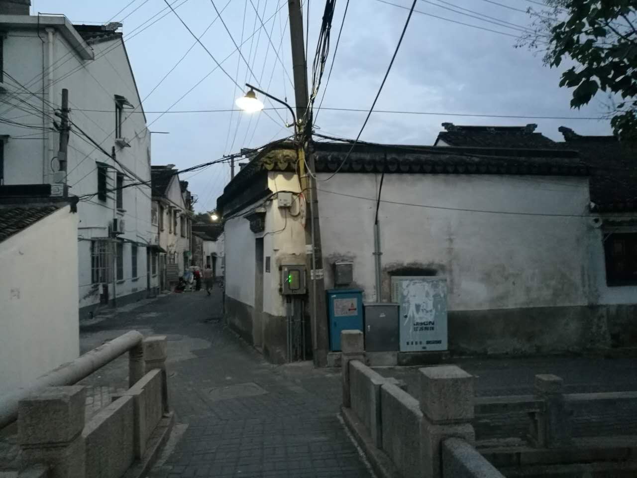 悬桥巷|顾颉刚与叶圣陶童年嬉戏的巷子里，藏着悠悠历史