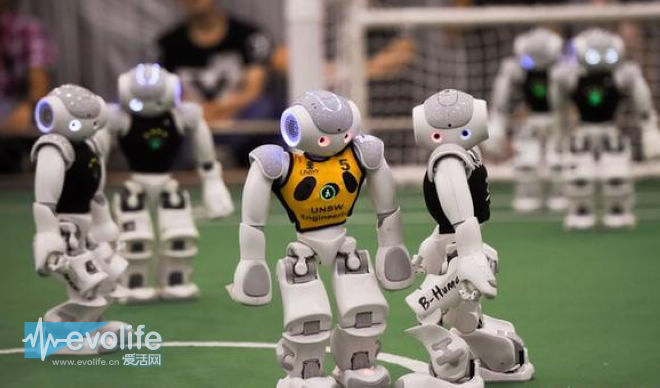 摄像师还是回家洗洗睡吧AI正打算学习如何拍一场足球比赛