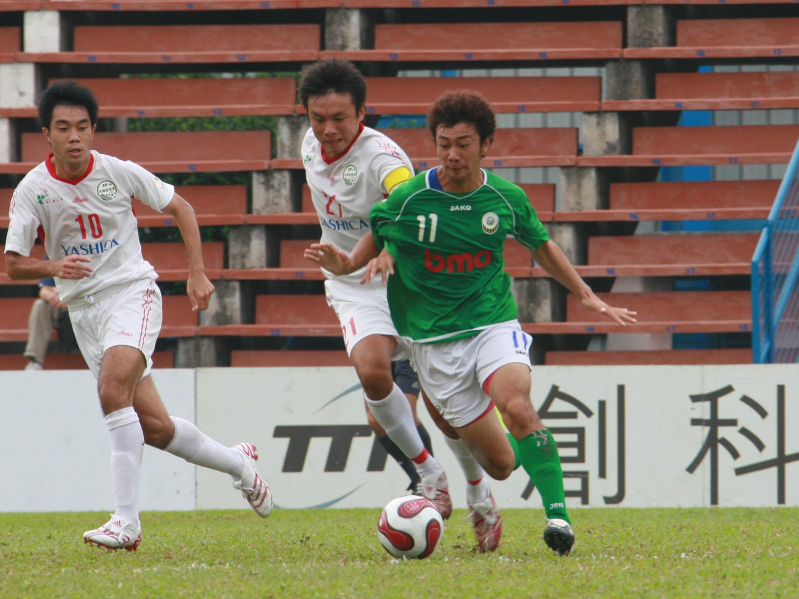 范志毅在广州踢过球吗,范志毅孙继海郑智