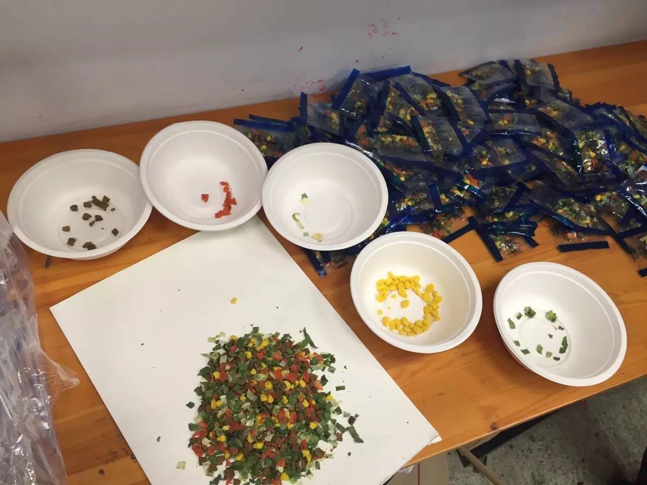 校红｜北电林宇瀚－1000多包方便面调味料作品的创造者