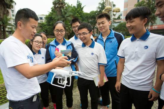 超多美图慎入！开神车，走丝路，这些不可思议的美景就在中国！