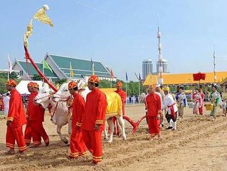 泰国节日放孔明灯,泰国特色节日