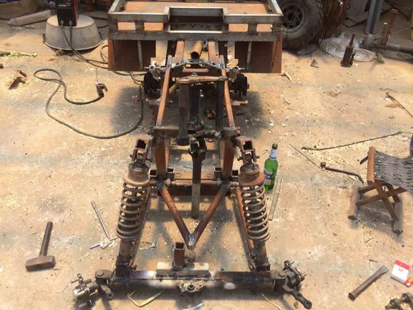 骑着摩托车去野钓,骑电动摩托车去钓鱼