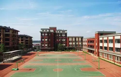 人大附中的牛校,人大附中是全国第一家吗