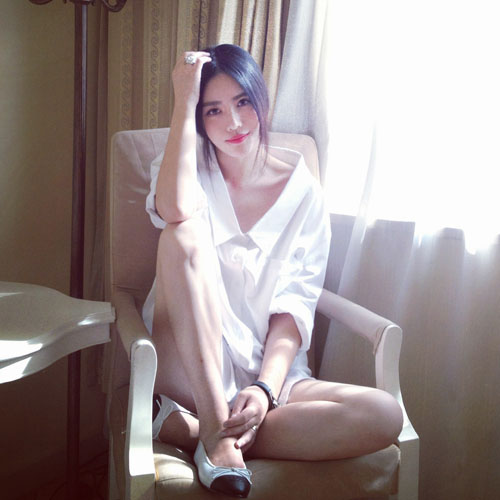 皮肤晒黑了严重还能变白吗,皮肤晒黑穿什么颜色衣服