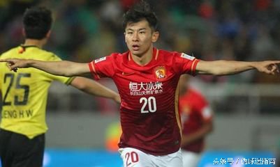 足球运动员是做什么的,足球球员是干什么的