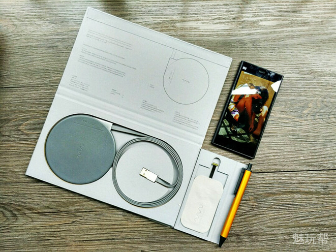 手机壳有贴片可以无线充电,手机壳贴了个贴片能无线充电吗