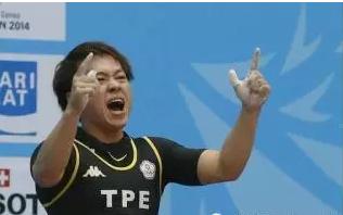 陈伟霆罗志祥春晚,陈伟霆张艺兴罗志祥易烊千玺