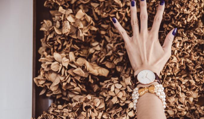 小众手链推荐中性风,比奶奶灰更深的灰