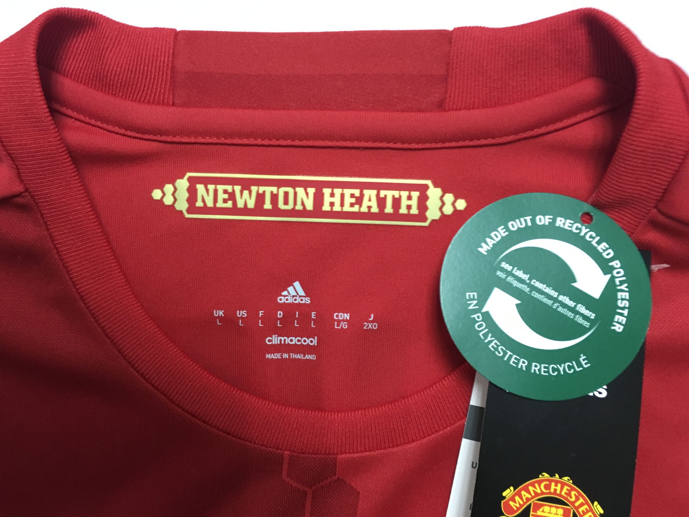 曼联新赛季球衣球员版和球迷版,曼联16-17队服