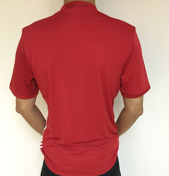 曼联新赛季球衣球员版和球迷版,曼联16-17队服