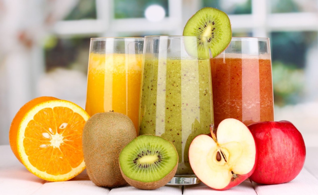 学校附近自己开冷饮店怎么开,学校开冰淇淋店挣钱吗