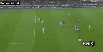 不止会进球，看外星人罗纳尔多精湛的传球脚法