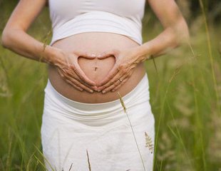 怀孕肚子疼有点出血要保胎吗,怀孕45天出血了保胎能保住吗