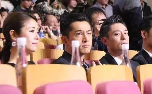 乱码贱闻巴西奥运应召女郎全场80元大酬宾