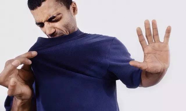 别当“臭男人”，让香水为你的爱情加分|七夕看雅趣