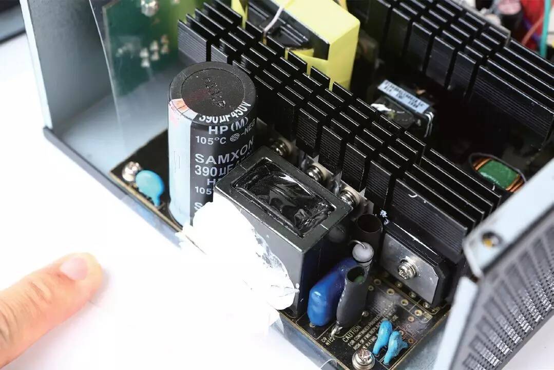 横评399-999元之间隔了几个电源？七款750W金牌电源解析