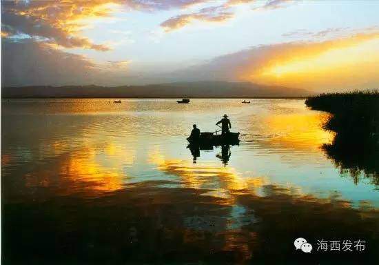 不羡鸳鸯不羡仙是哪首歌曲里的,青山绿水彩云间不羡鸳鸯不羡仙