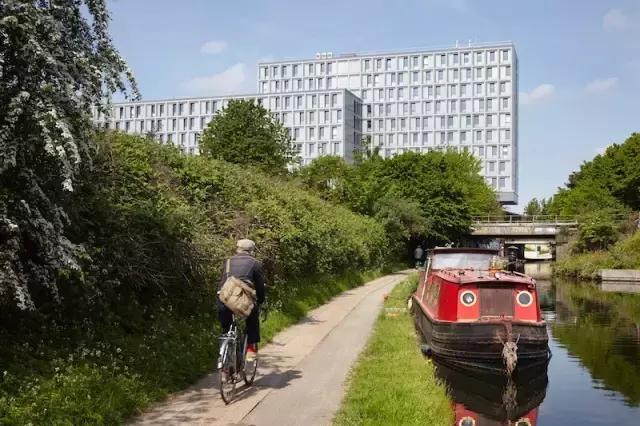 这个年青人造的公寓，让我好想立马住进去！功能太全了！